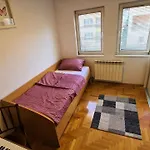 Piano Apartment In City Center - Fully Equipped - Free Parking