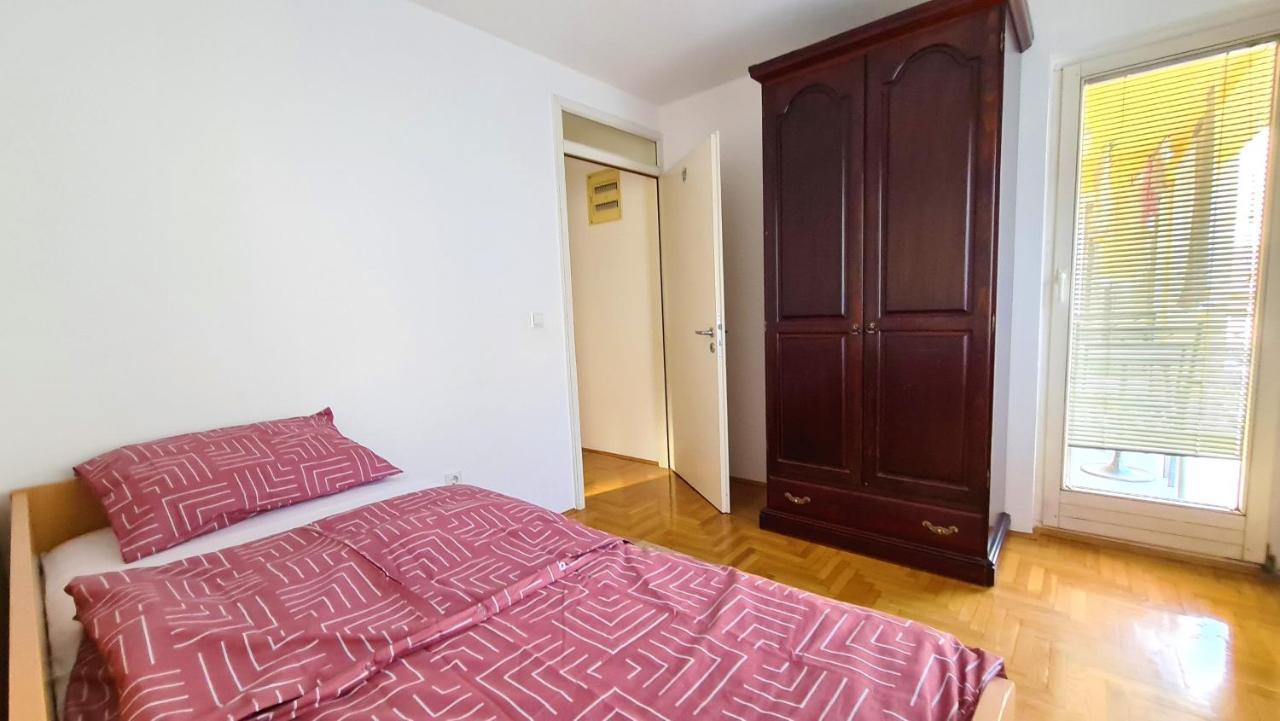 Piano In Center - Fully Equipped - Free Parking