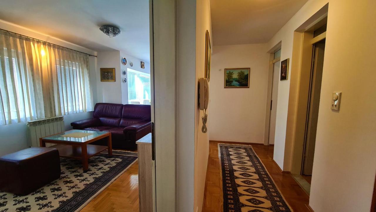 Piano In Center - Fully Equipped - Free Parking Apartment *
